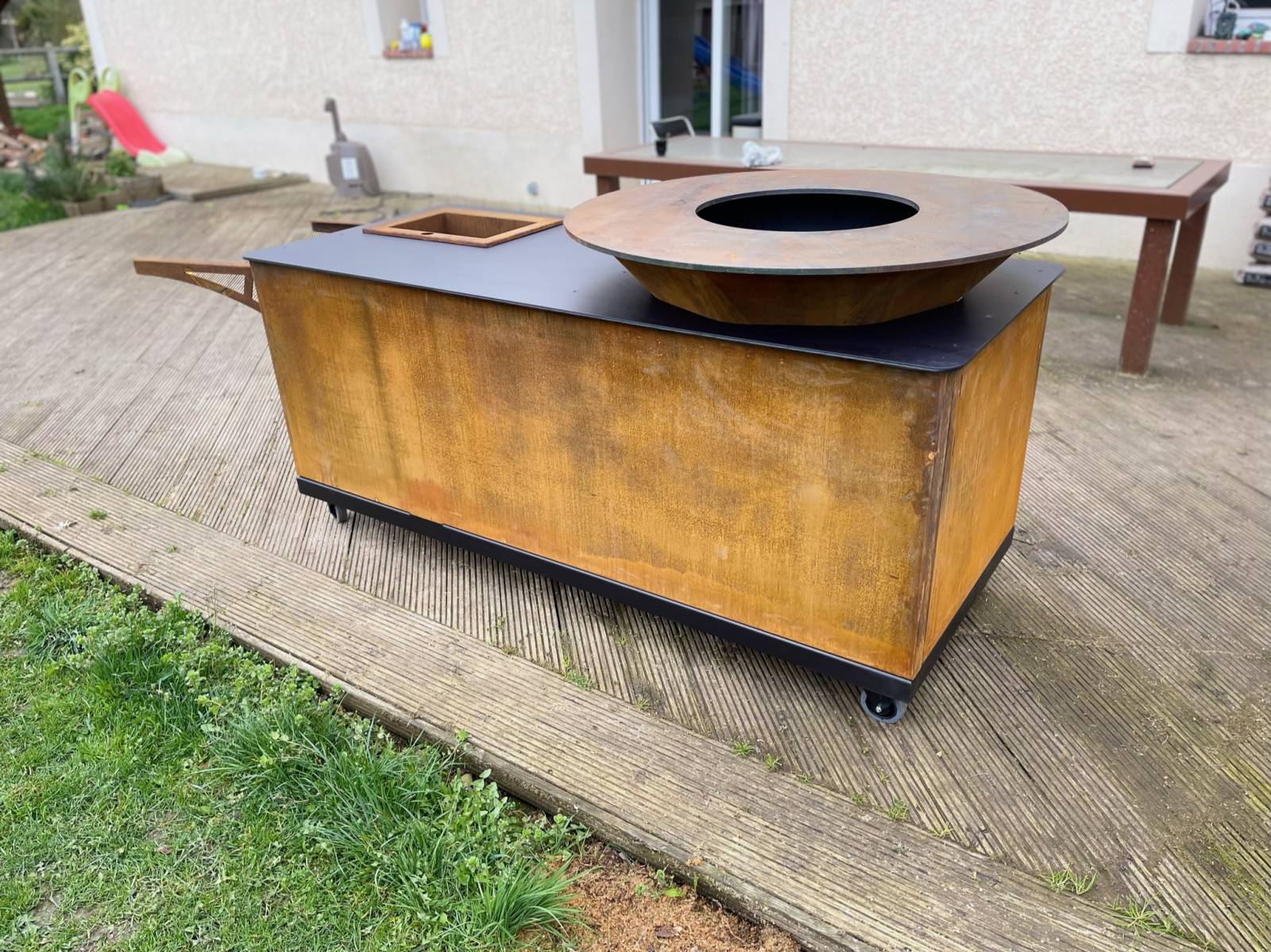 Réalisation d'un barbecue acier corten à Evreux 27